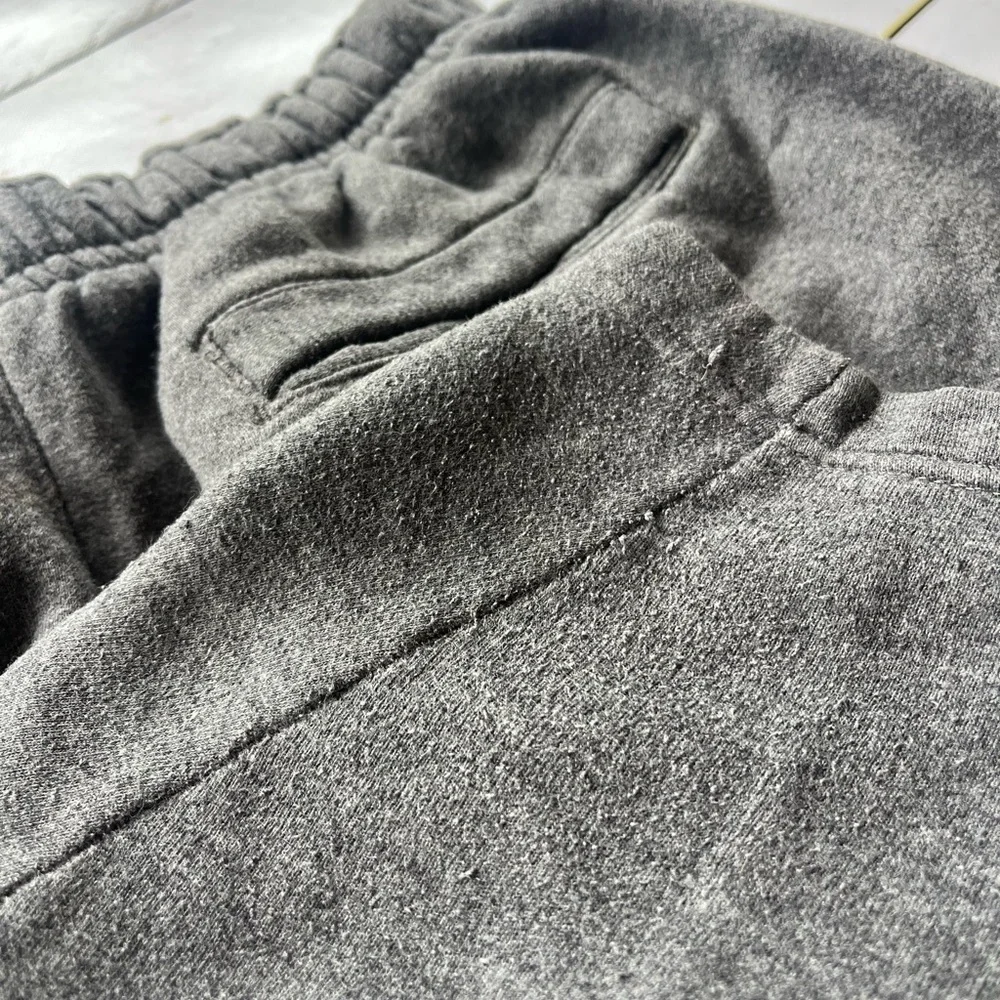 Gray Nike men’s Sweatpants Shorts size medium - Picture 5 of 10